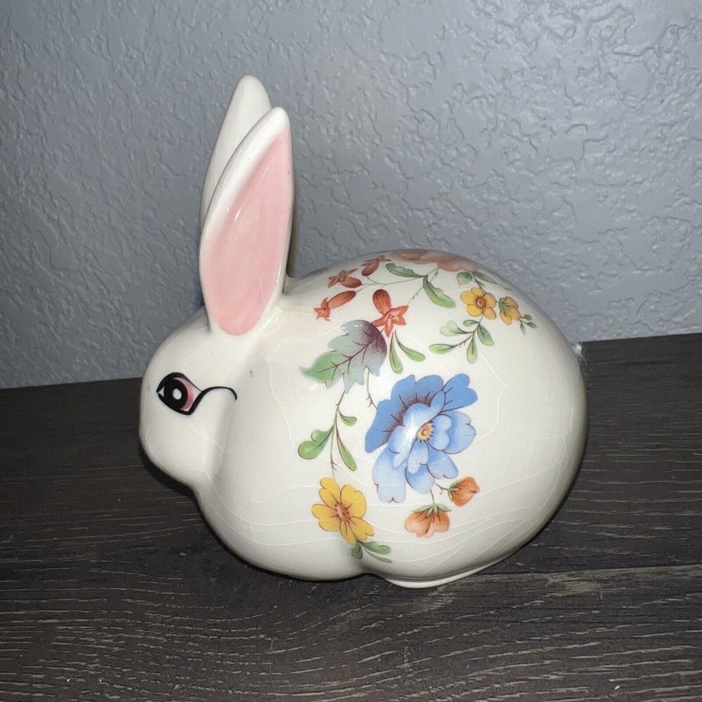 Georgewood Creation CA Ceramic Bunny Rabbit Floral Cotton Ball Dispenser Cottage